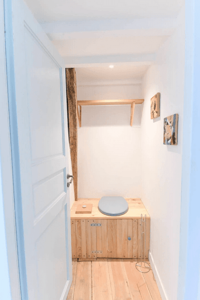 Toilettes sèches - La Grande du Massoubrot