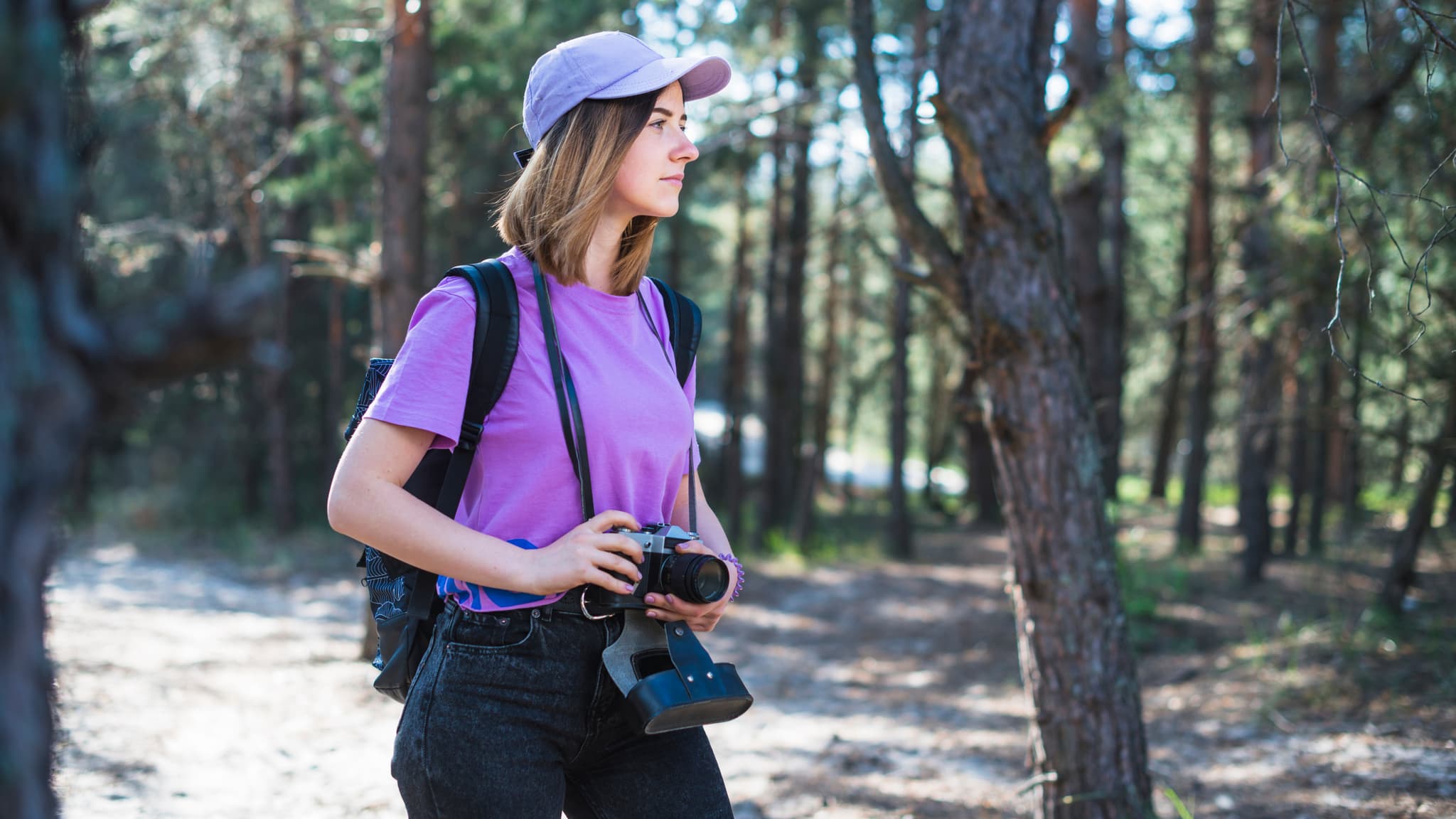 woman-with-camera-cap