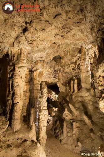 Stalactites penchés