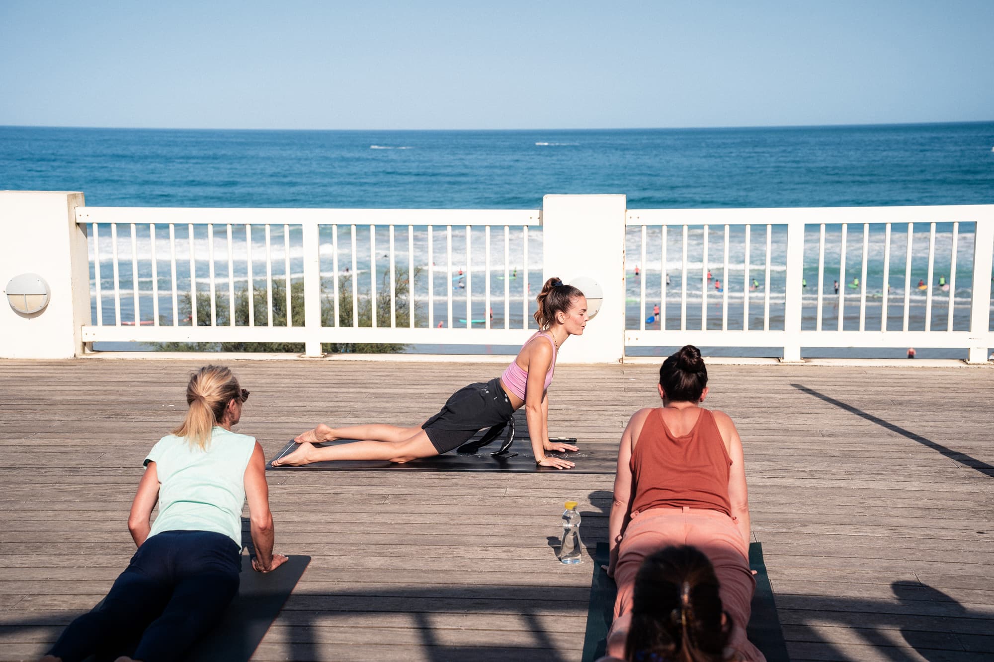 Yoga face à l'océan