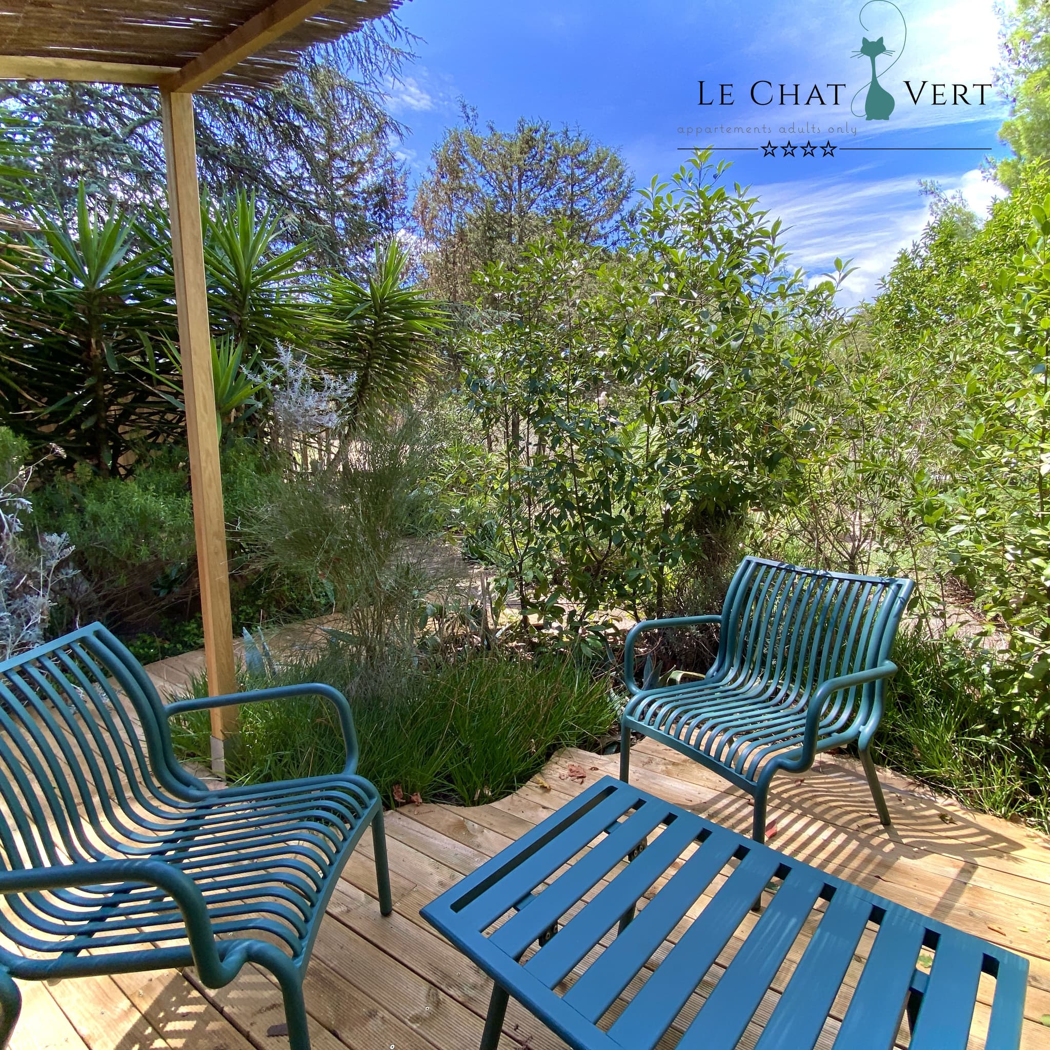 Le Chat Vert - Gîte de Charme****, jardin avec terrasses détente