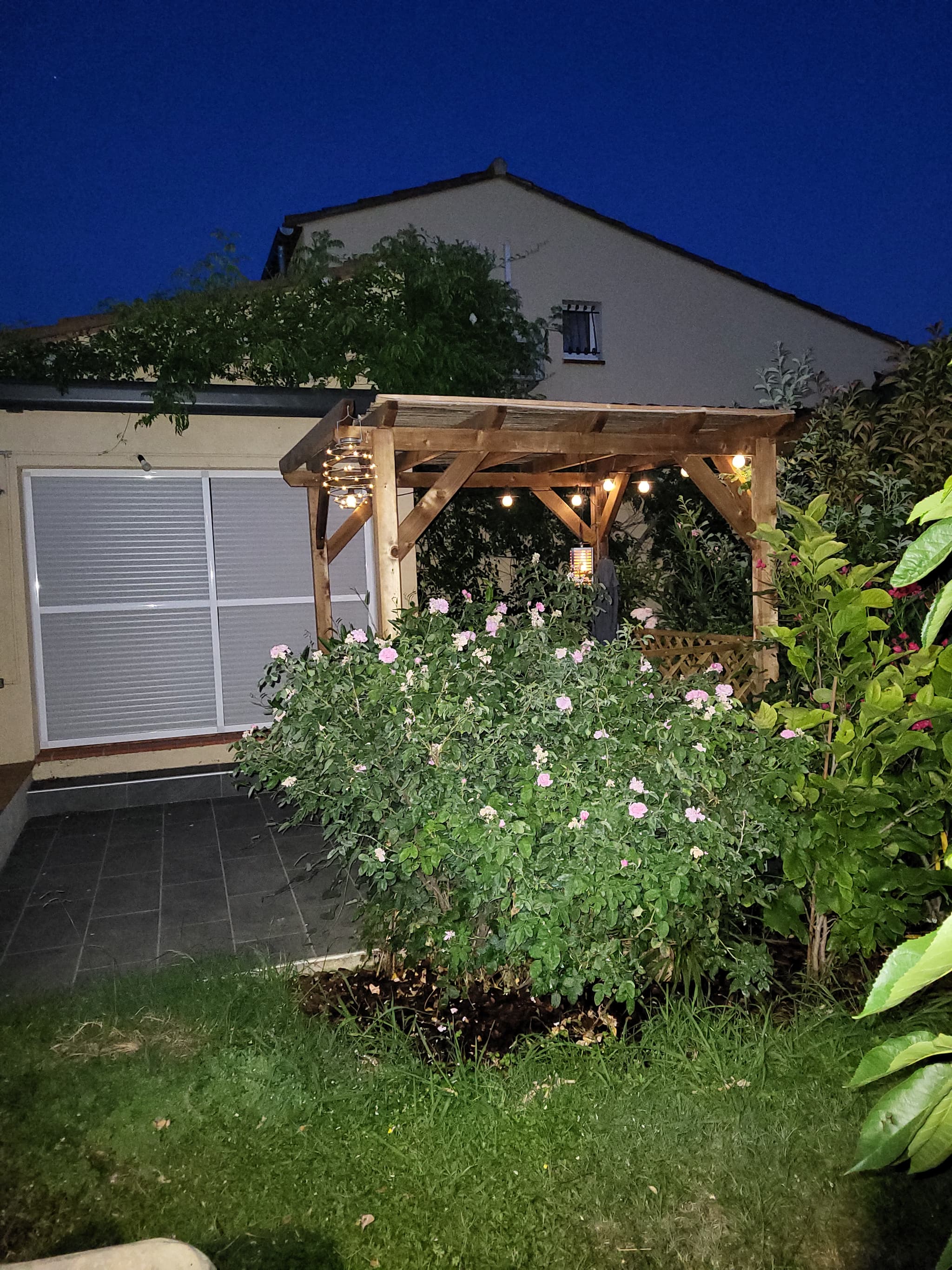 Aspres Thuir La Maison des Roses