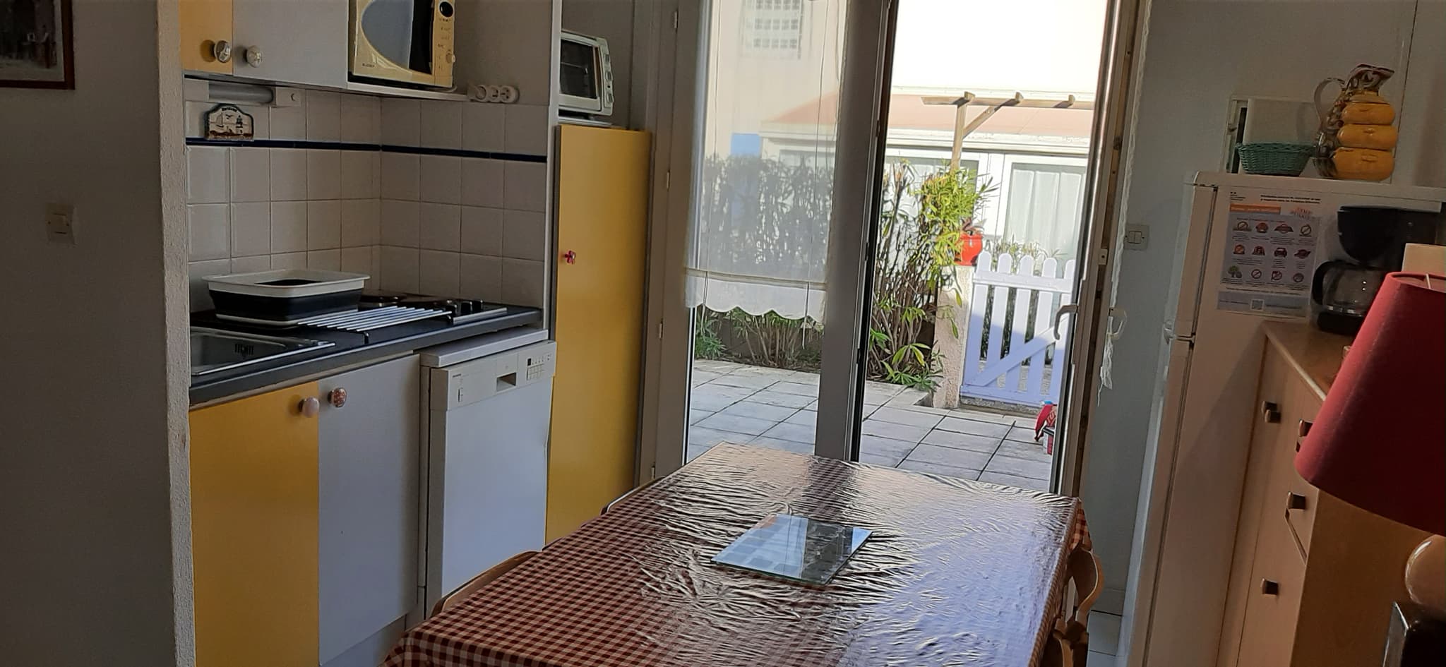 Kitchenette bien équipée