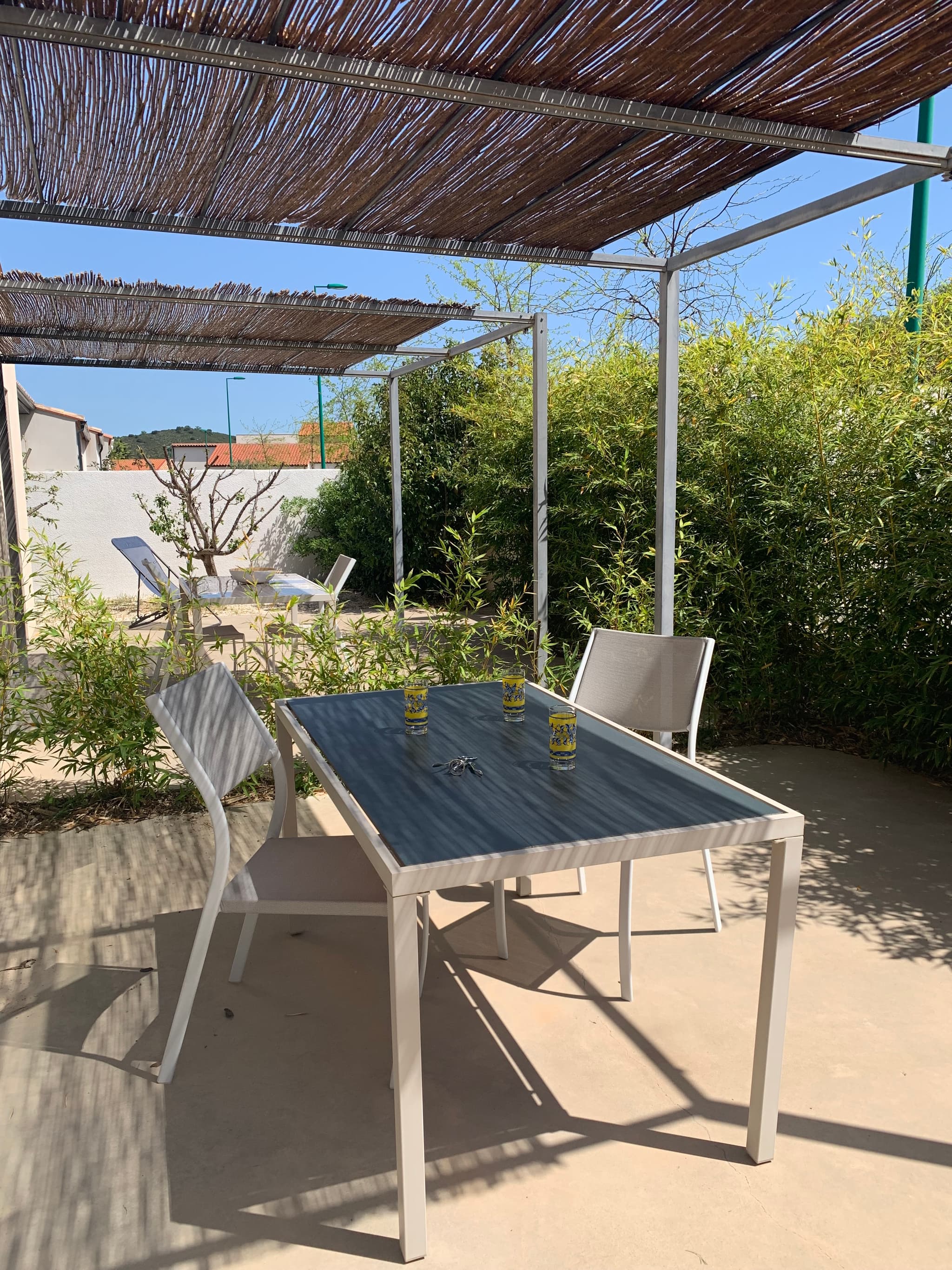 3 Serpolet A table extérieure