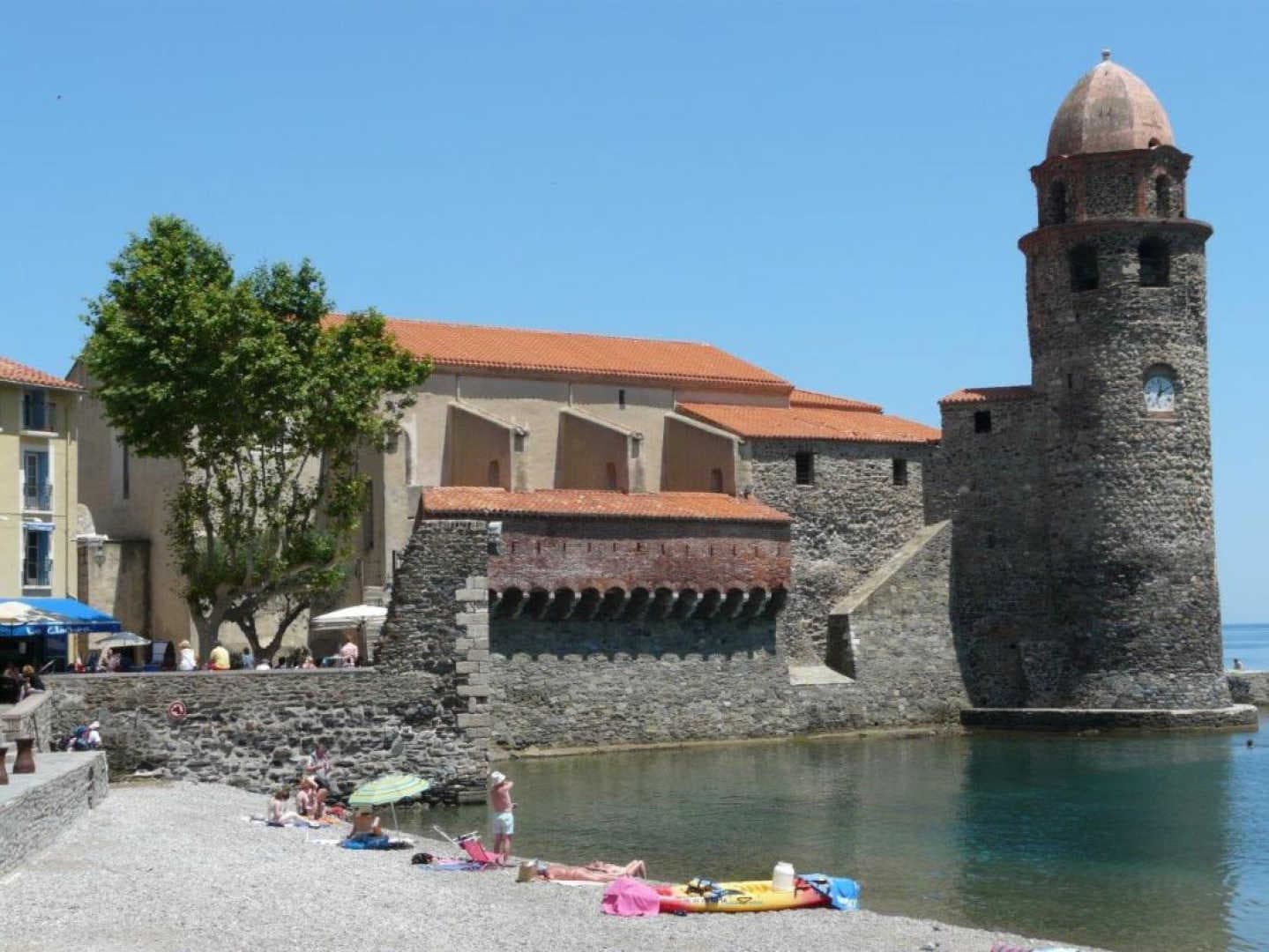 La cour_12