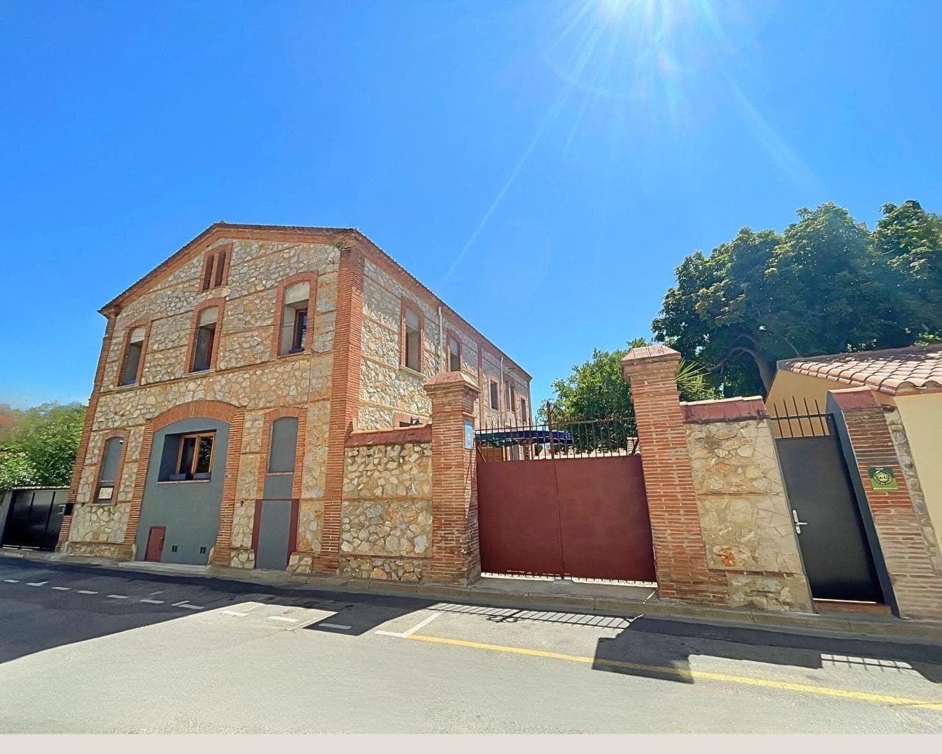 La Maison Jaune_4