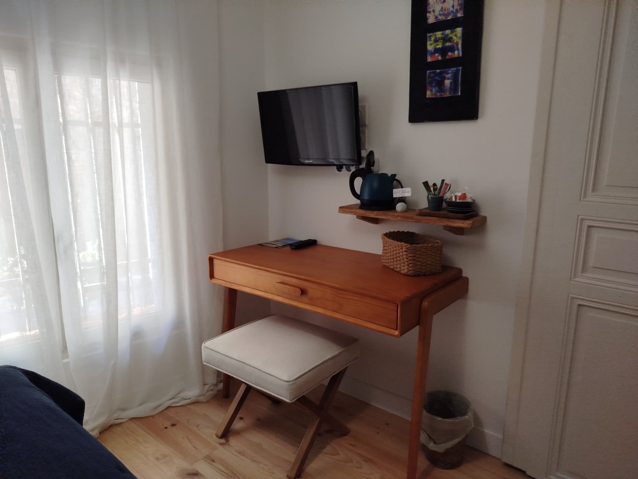 Aspres Bureau
