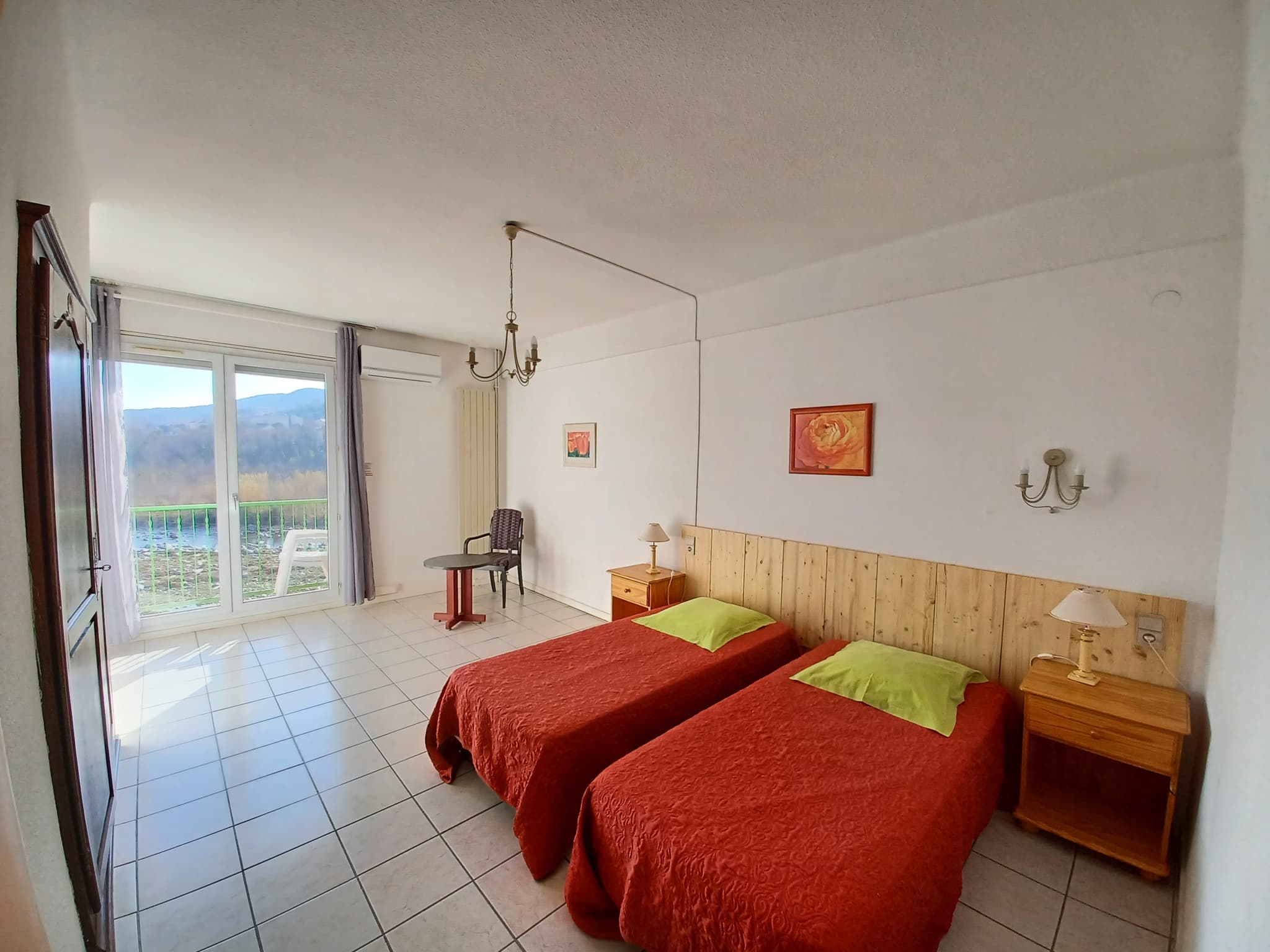 CHAMBRE 101