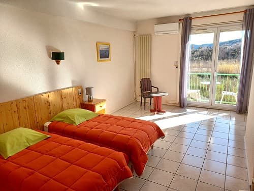 CHAMBRE 103