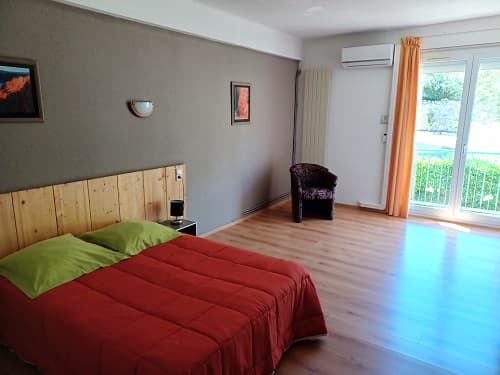 CHAMBRE 111