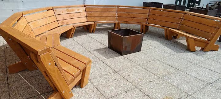 Extérieur.