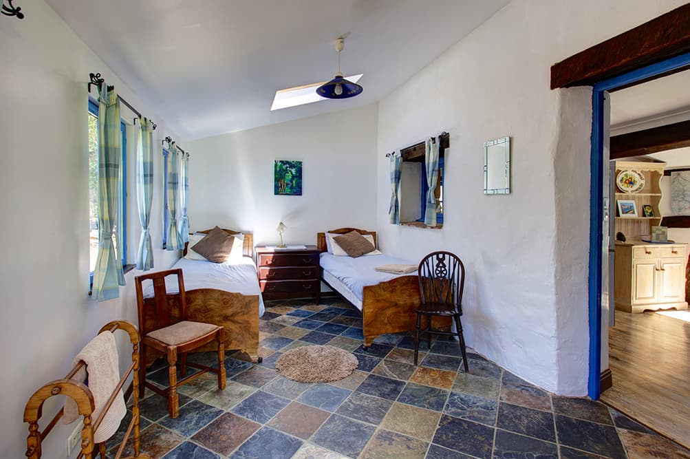 GrangeTwinBedroom
