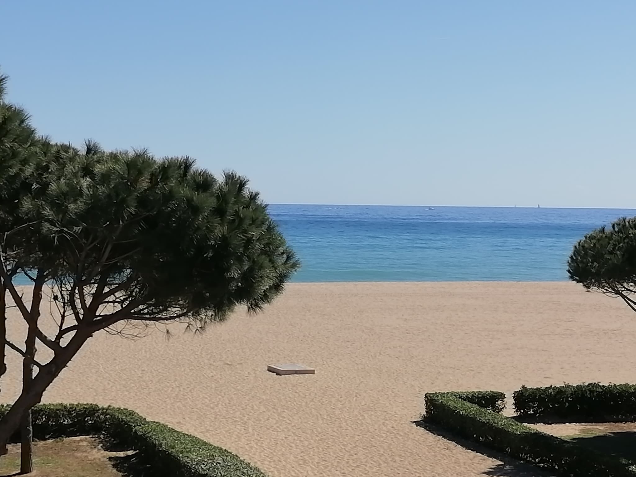 LE PETIT PARADIS