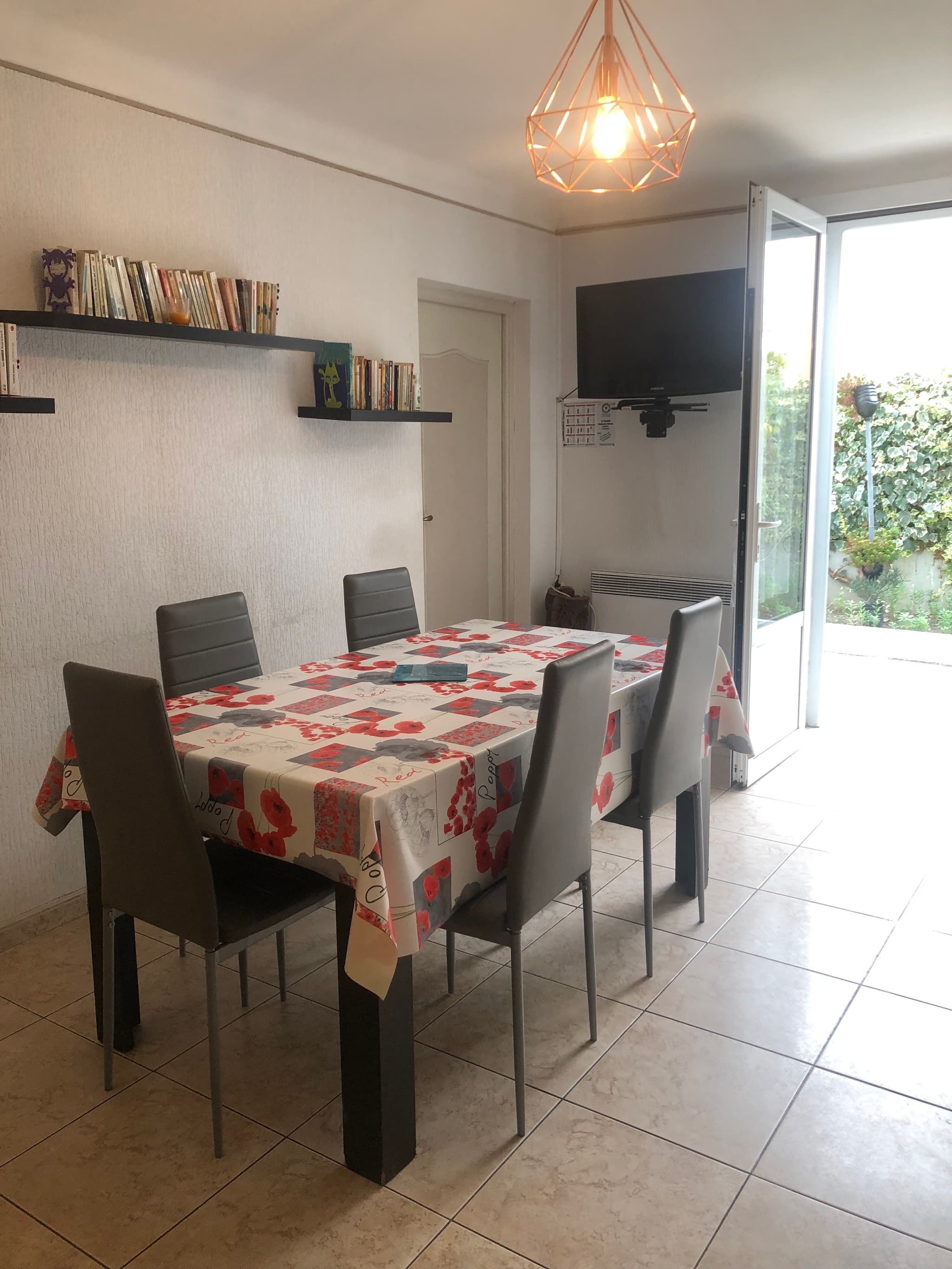 PITIN SALLE A MANGER