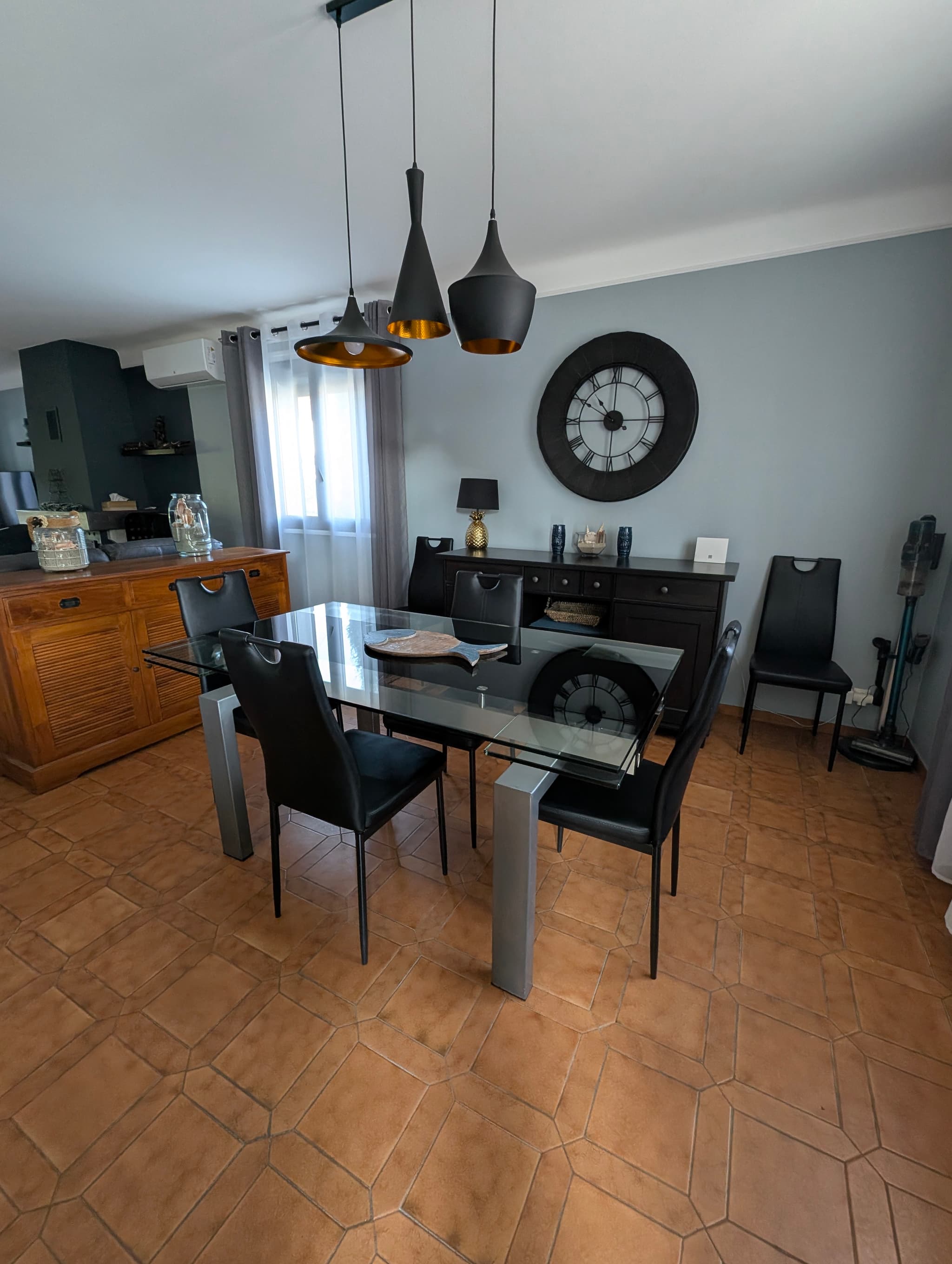 PXL_20251216_095057518