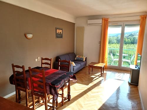 SALON 204