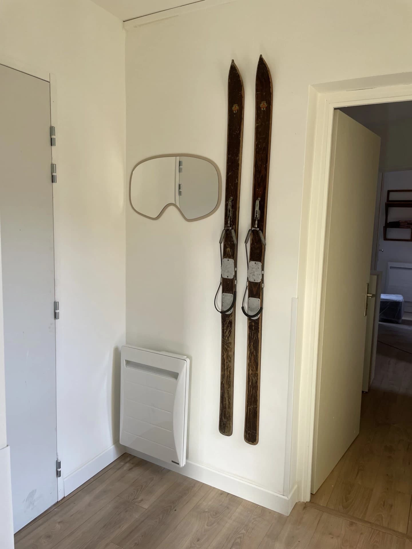 SKI