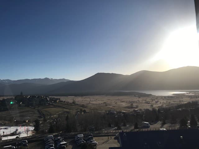 lever du soleil sur le lac