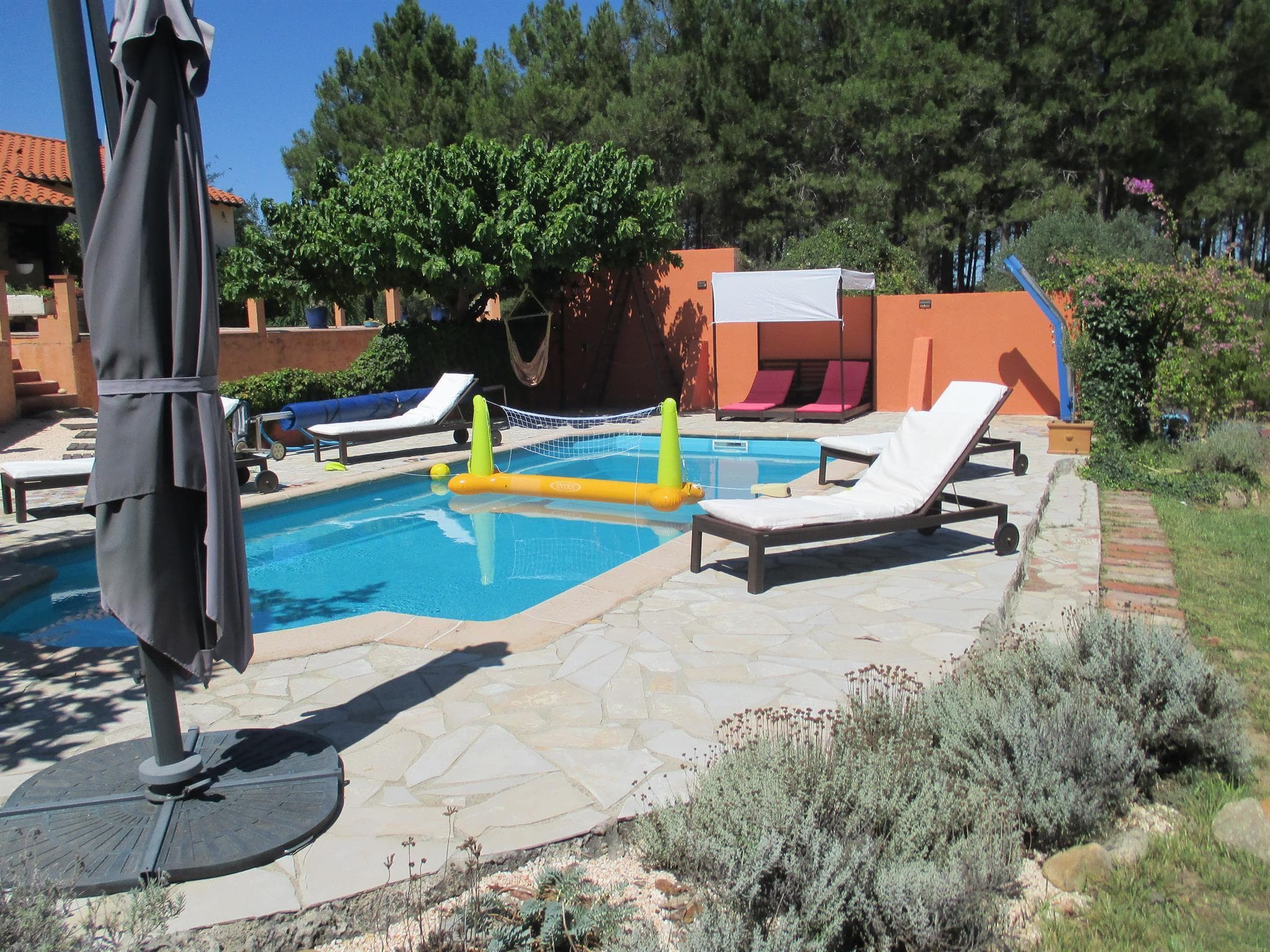 Plouf dans la piscine_2