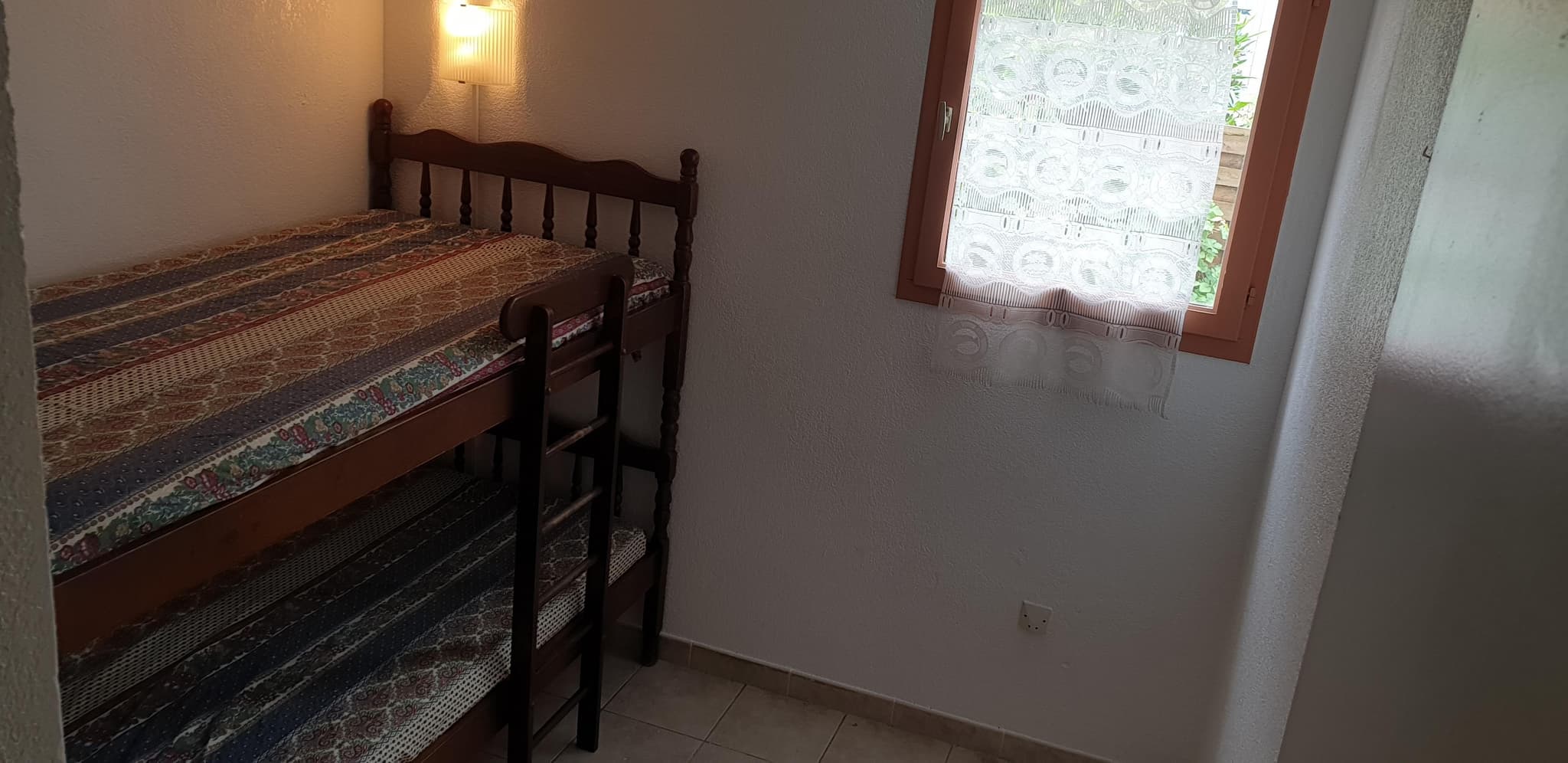 lit chambre bas