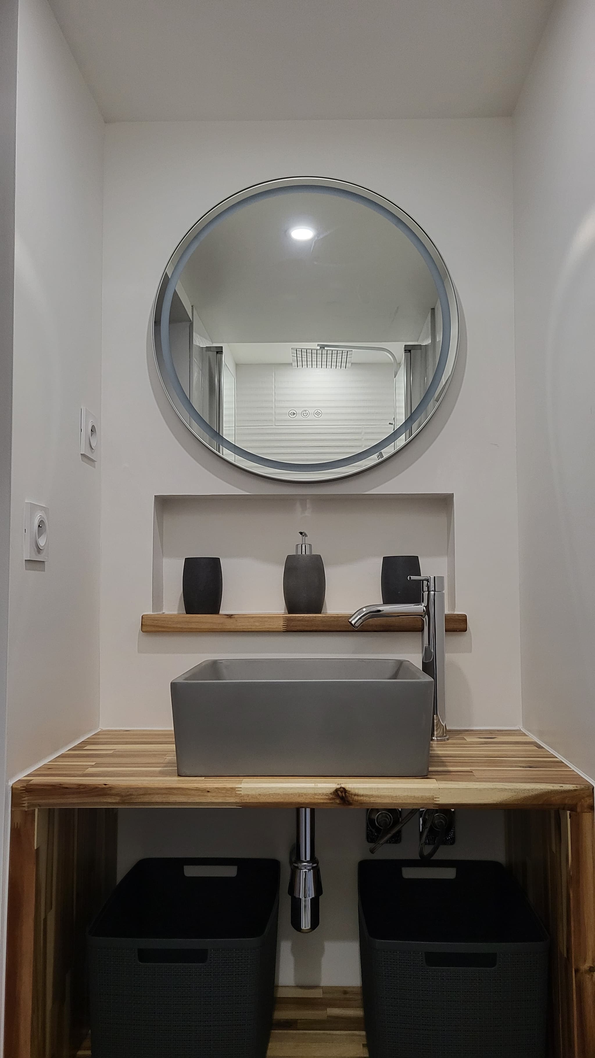 Chambre bleue salle d'eau