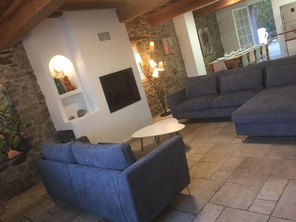 séjour - LES GALETS DE L'AGLY