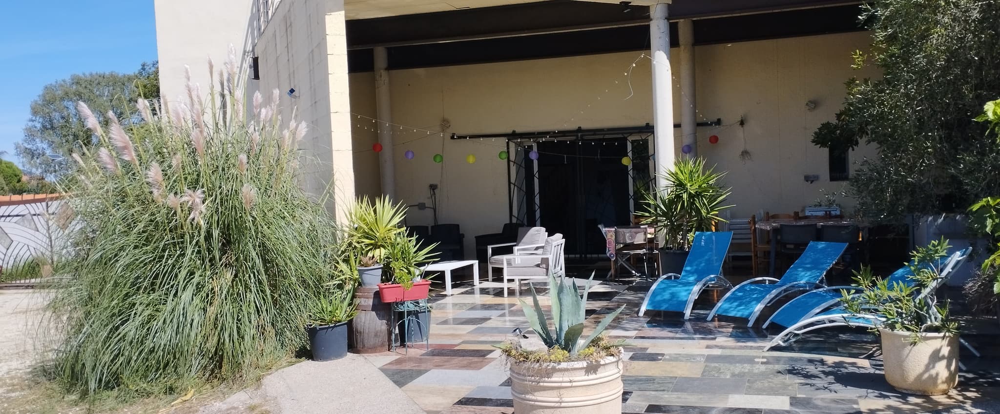 terrasse grange bien avec ciel 23