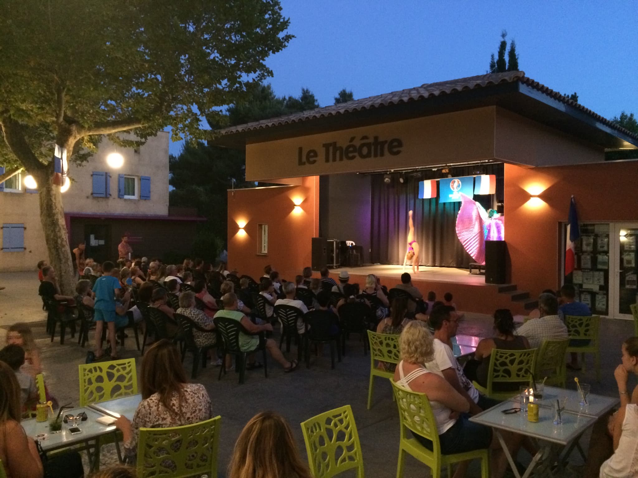 2016_Place de village_1