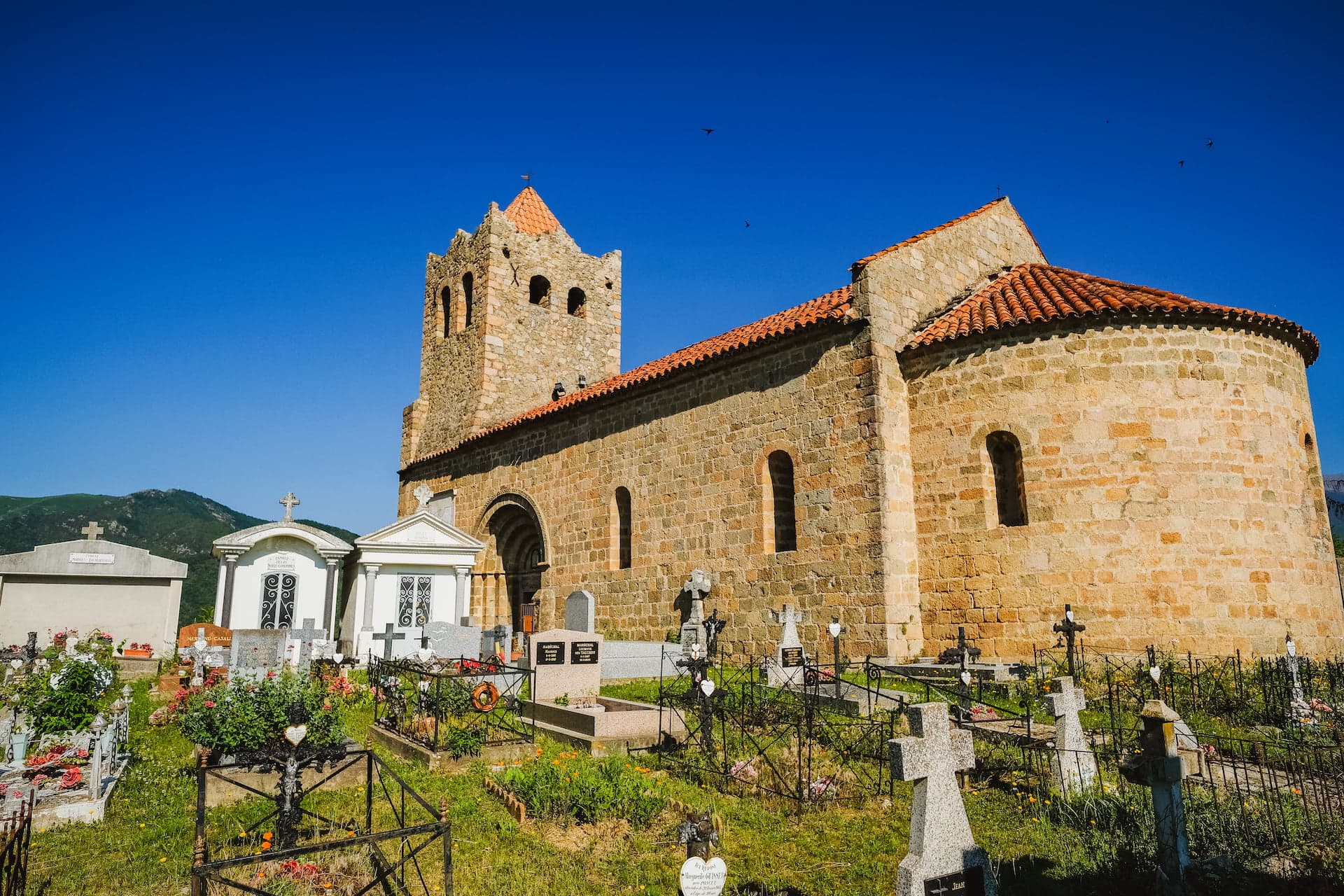 Eglise Sainte Marie de Serralongue