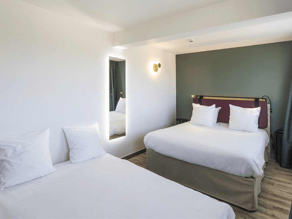 Rivesaltes_hotel Campanile_chambre lit double et appoint