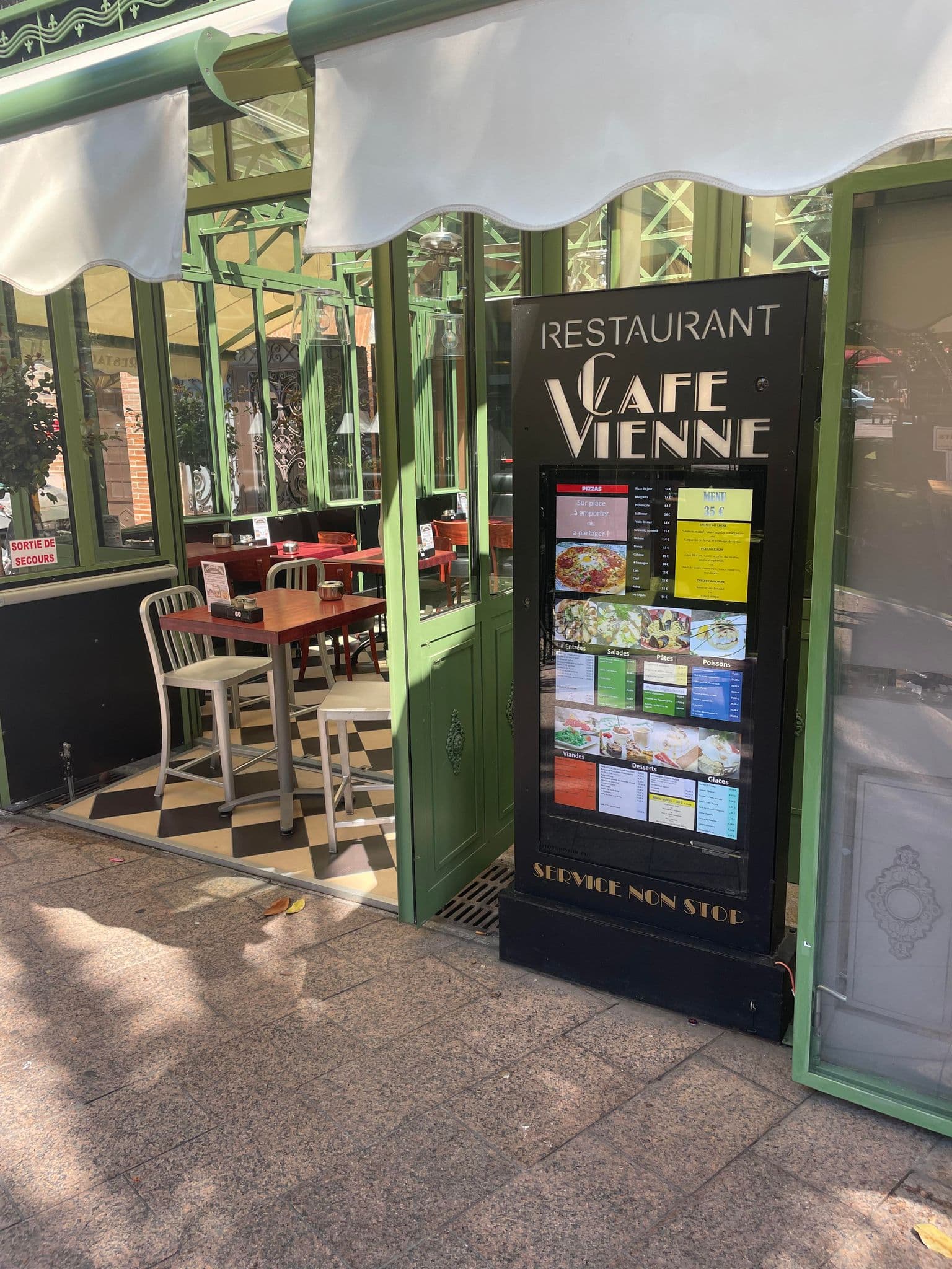 CAFE VIENNE 10