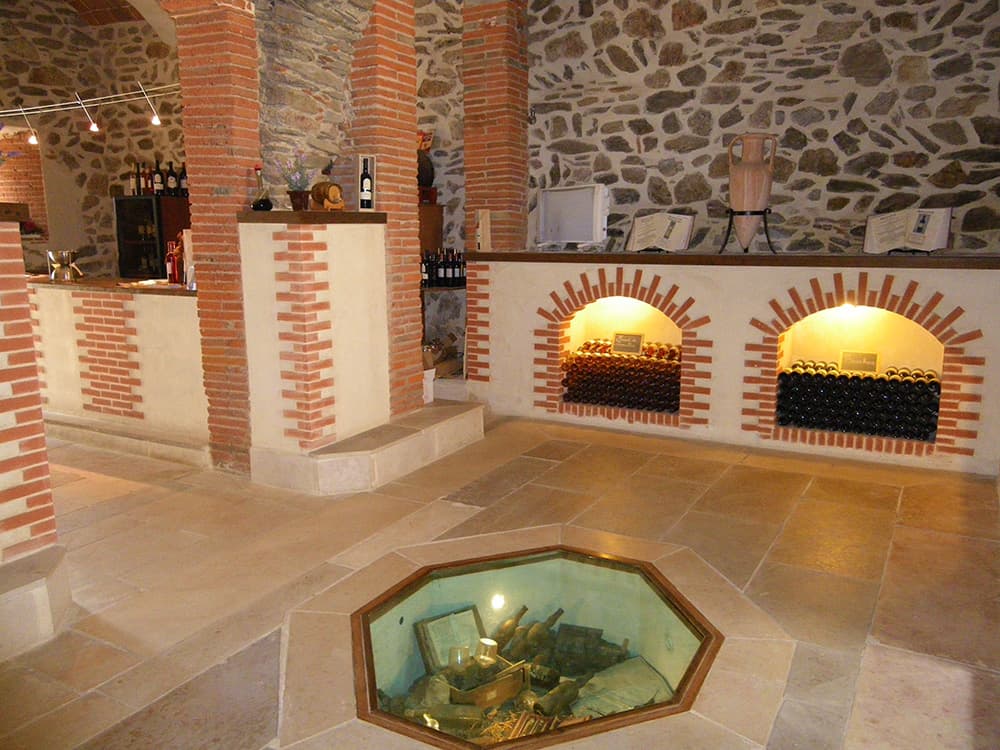 Chateau de Caladroy caveau 1