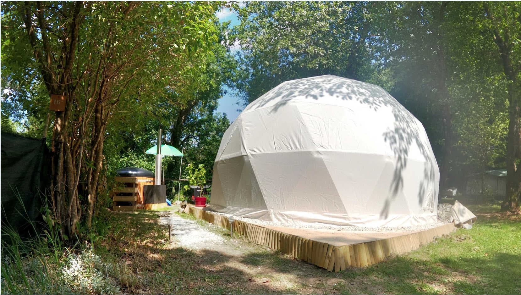Dôme Buccolik hébergement insolite camping fontpédrouse