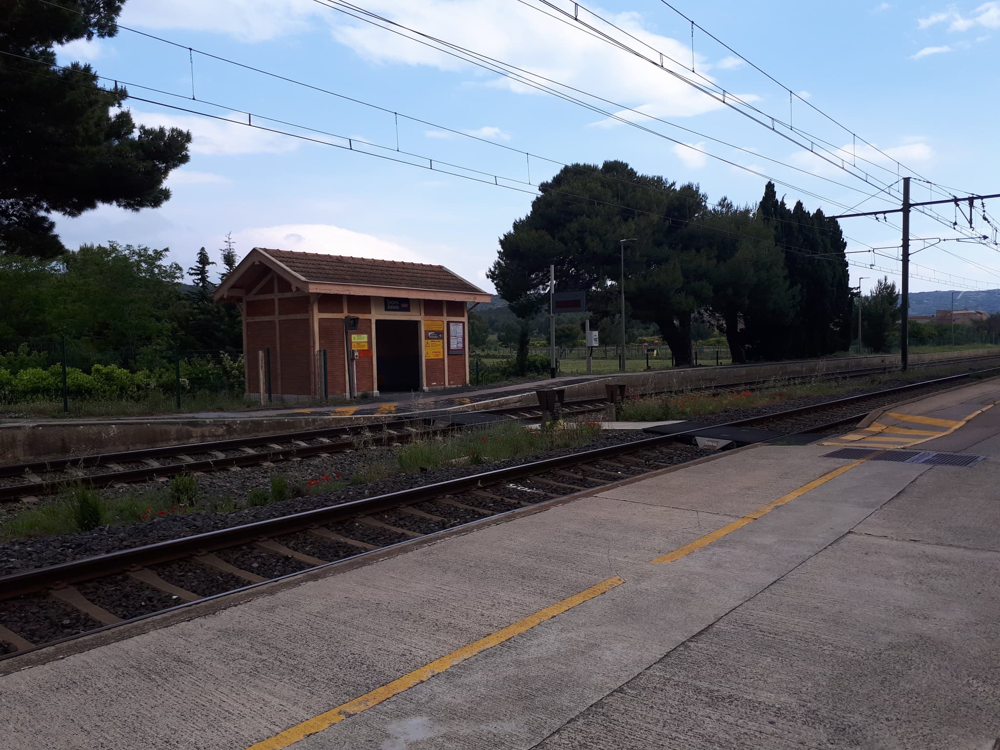 GARE-SNCF-DE-SALSES