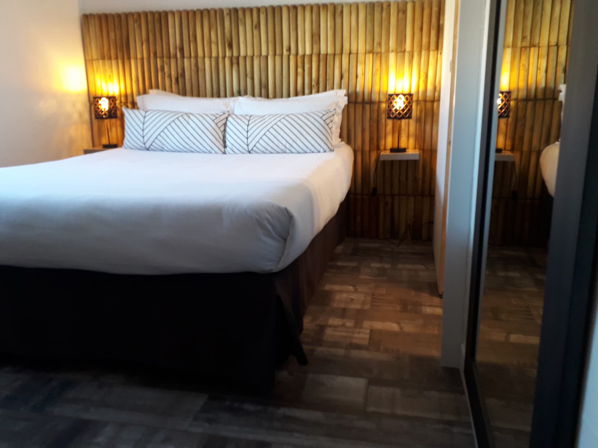 PORT BARCARES HOTEL DE LA MER