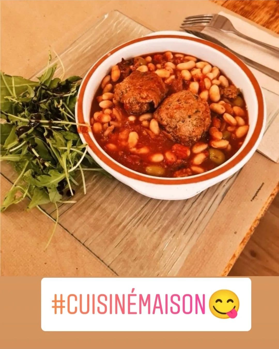 AU GOUSTOUS 9