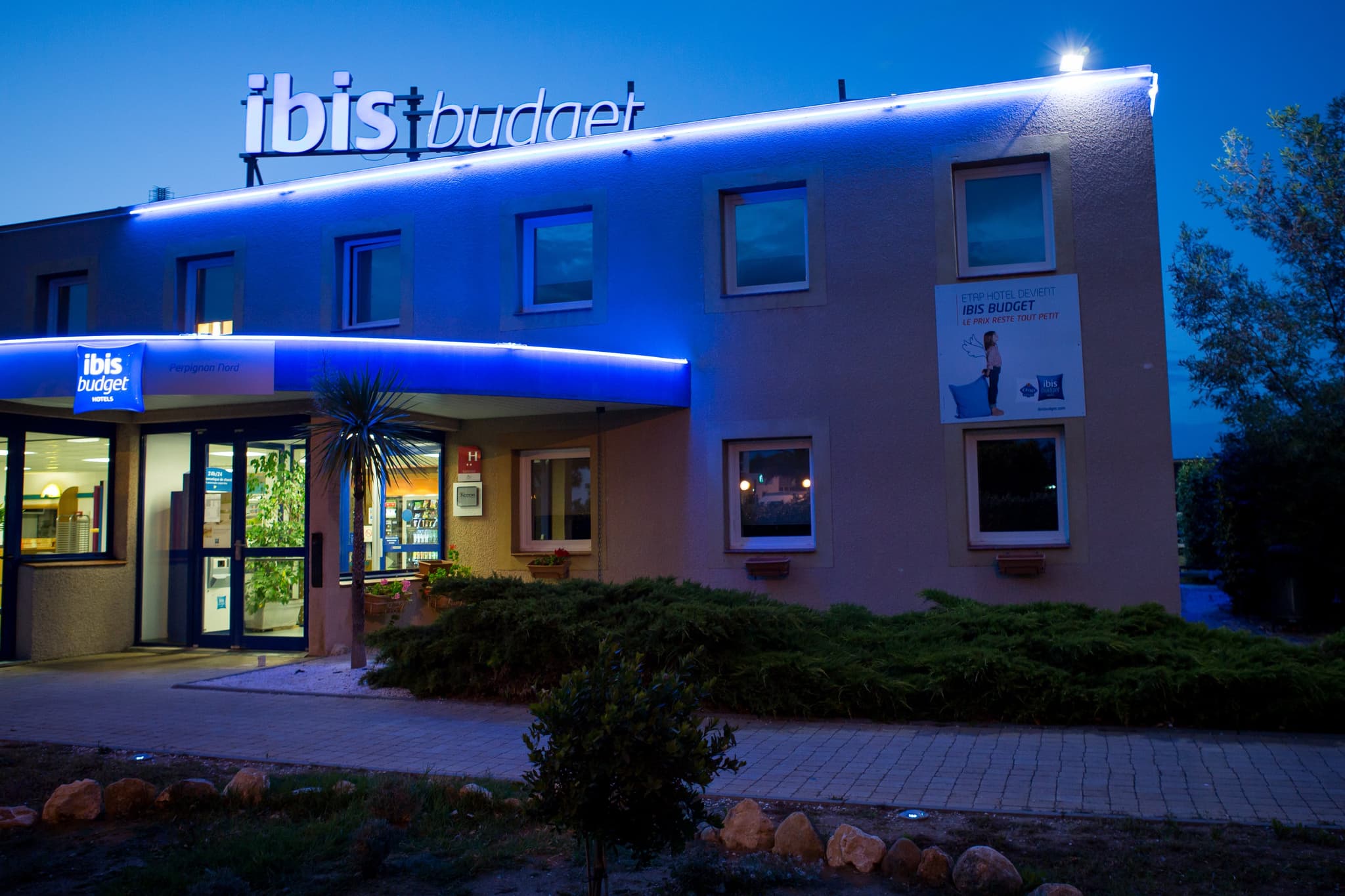 Ibis budget façade