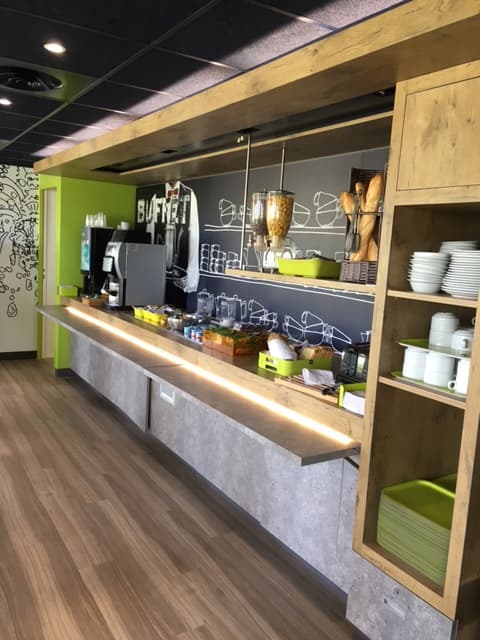 Ibis budget nouveau buffet pdj