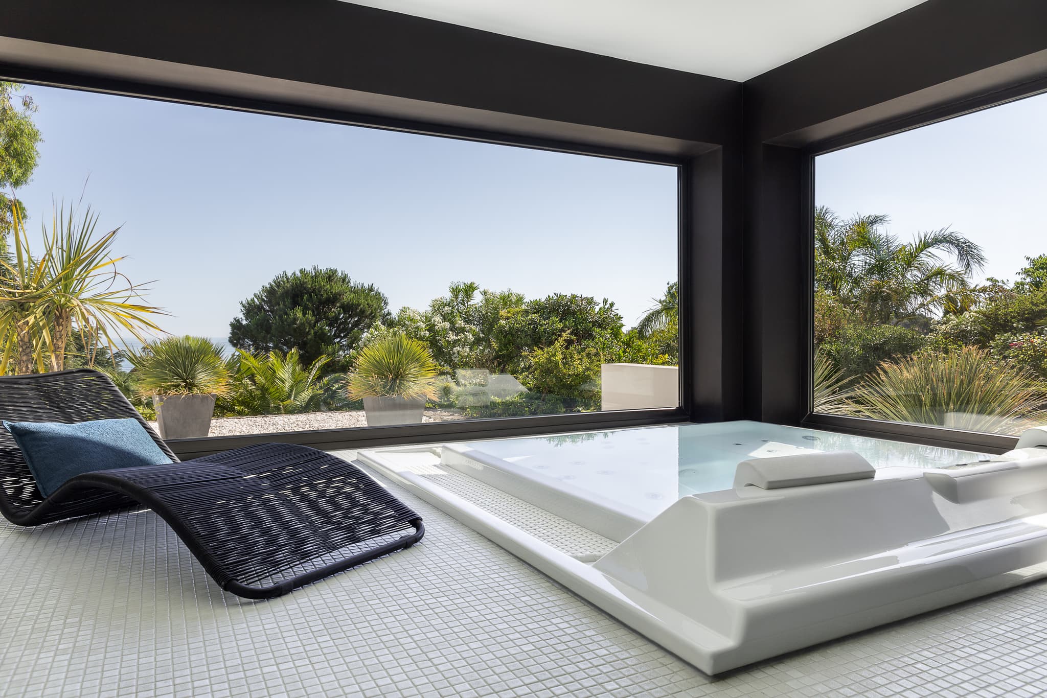 Jacuzzi