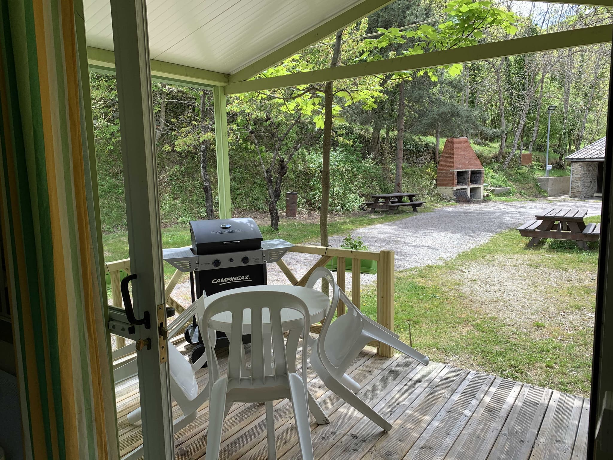 Moustik_Terrasse camping fontpédrouse