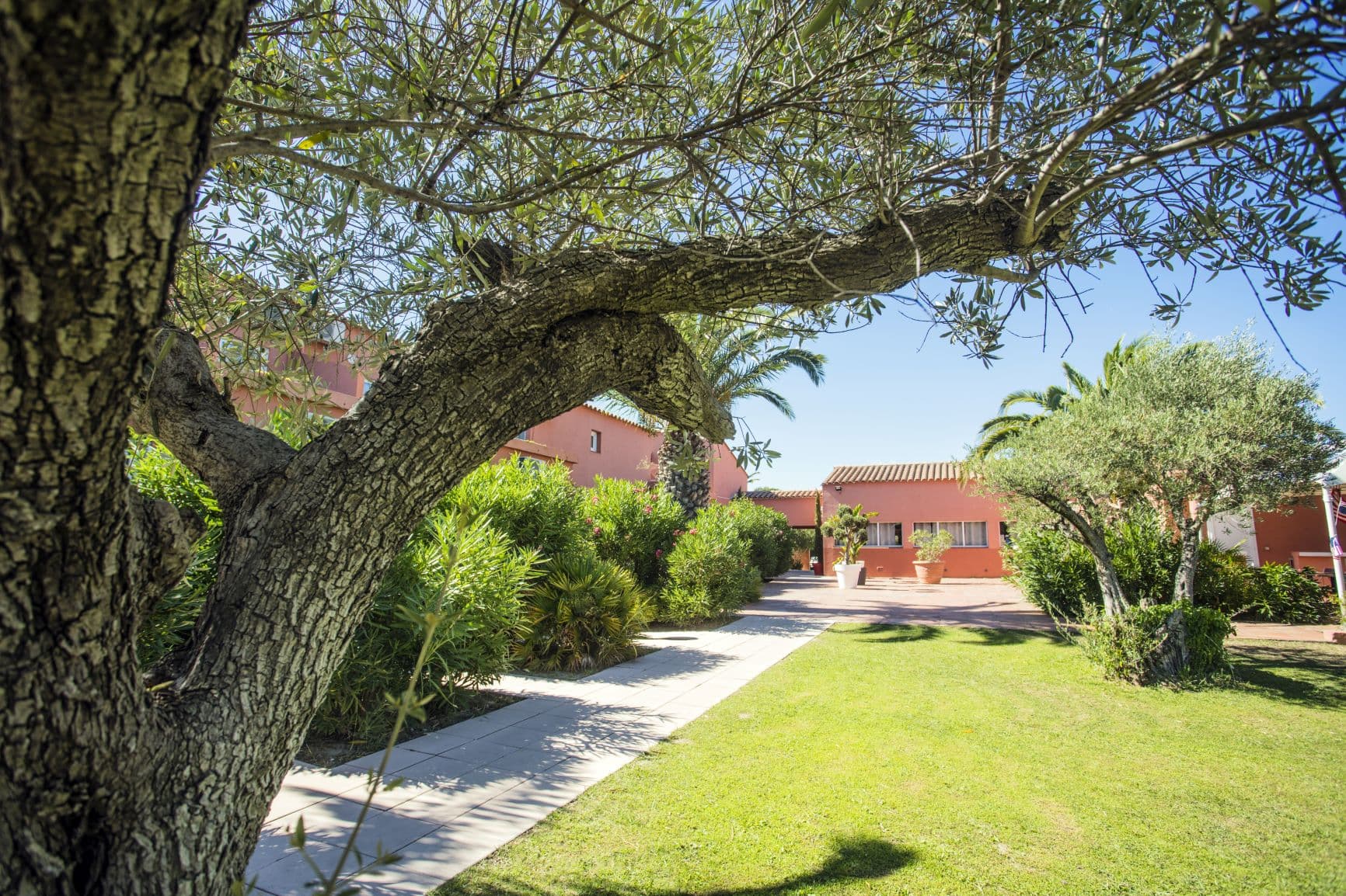 RESIDENCE ANTINEA 1