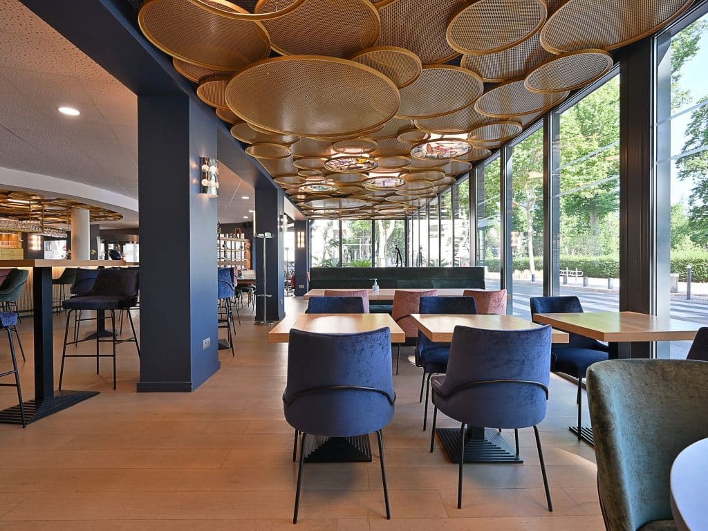 Restaurant-Hotel-Dali-Photo-1