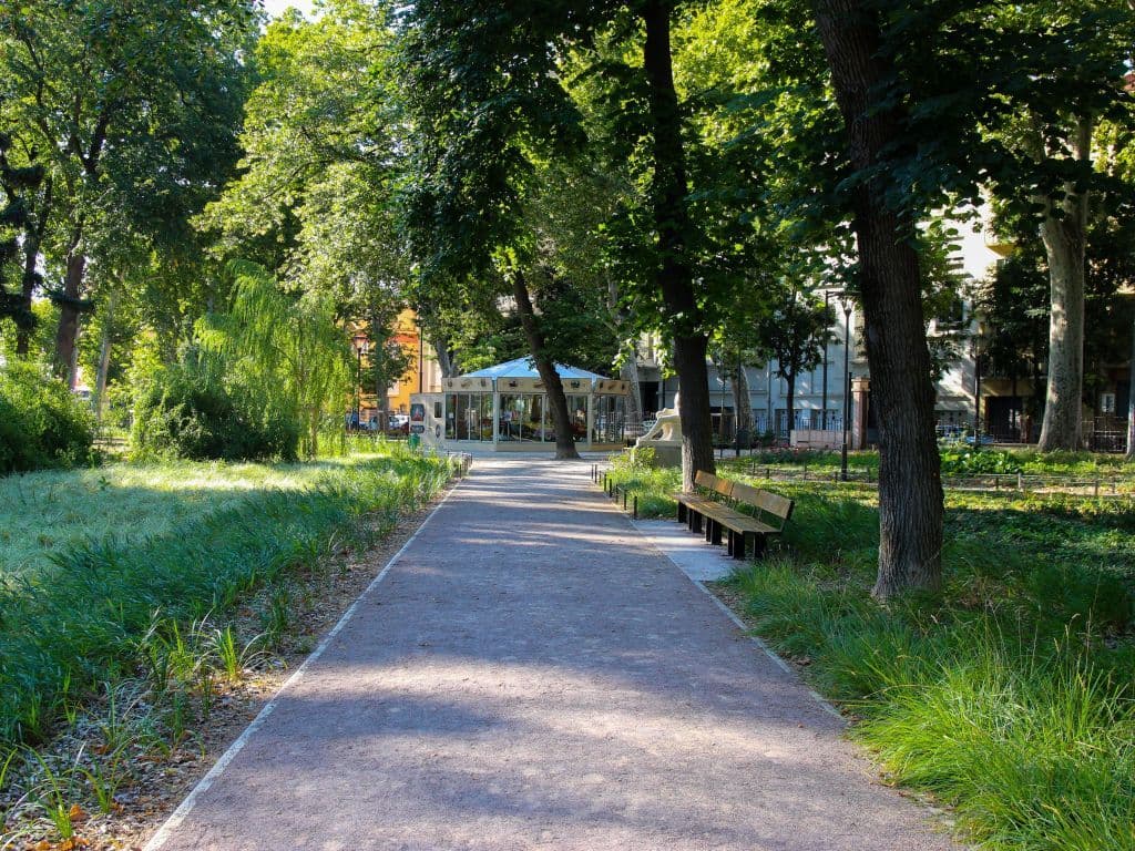 Square Bir Hakeim 5