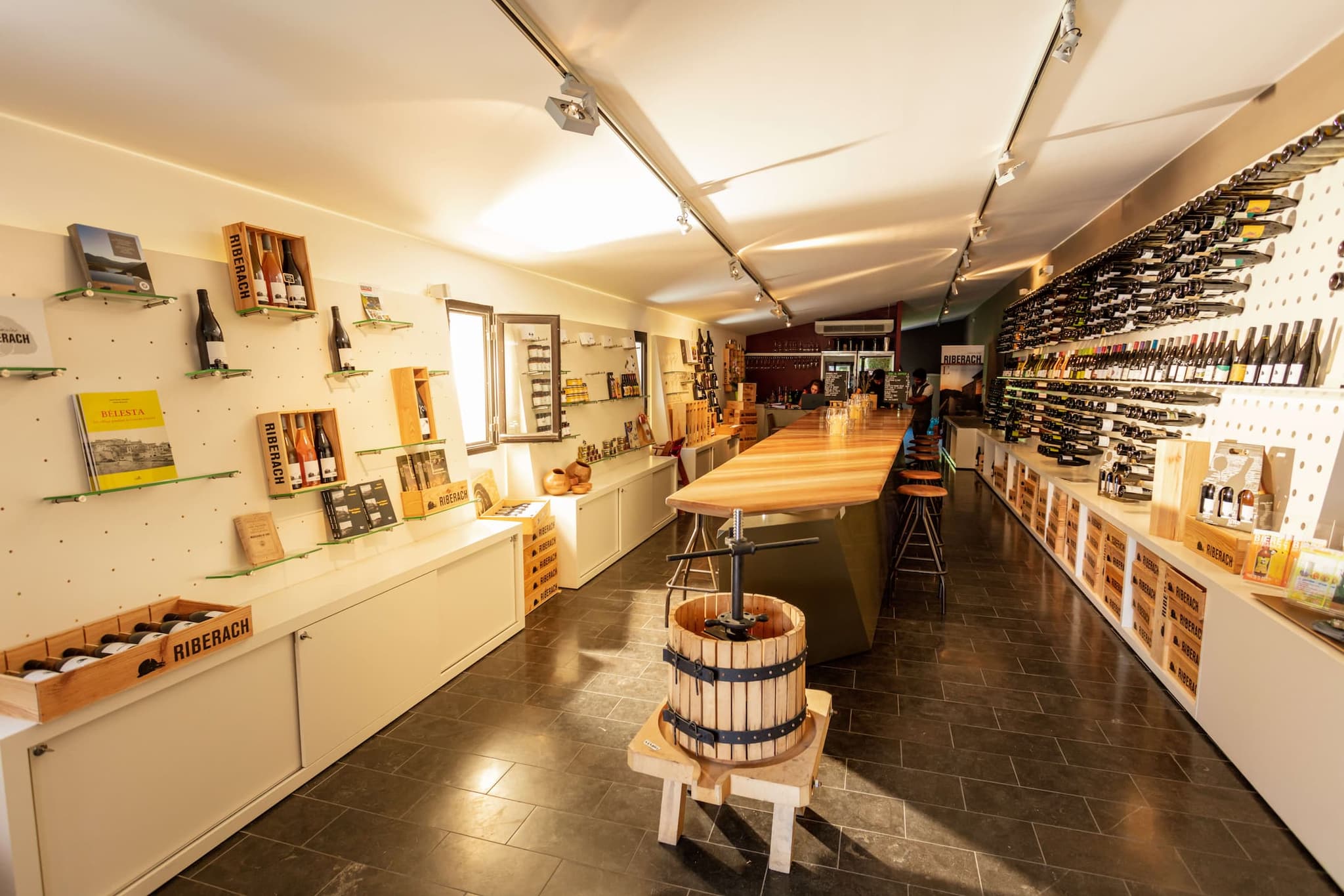 comptoir_cave_la_cooperative_belesta_web