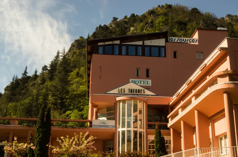 extérieur hôtel les sources