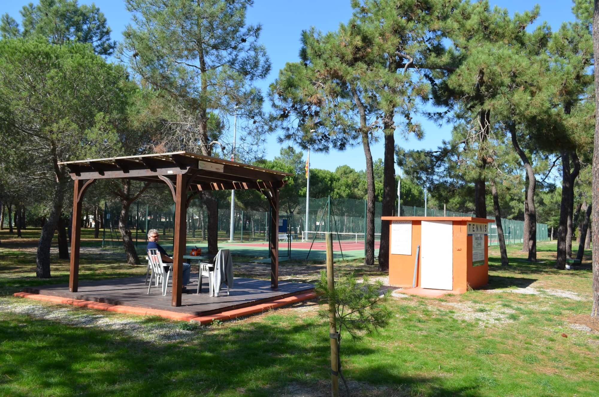 forest_pins_tennis_argeles_2015_1