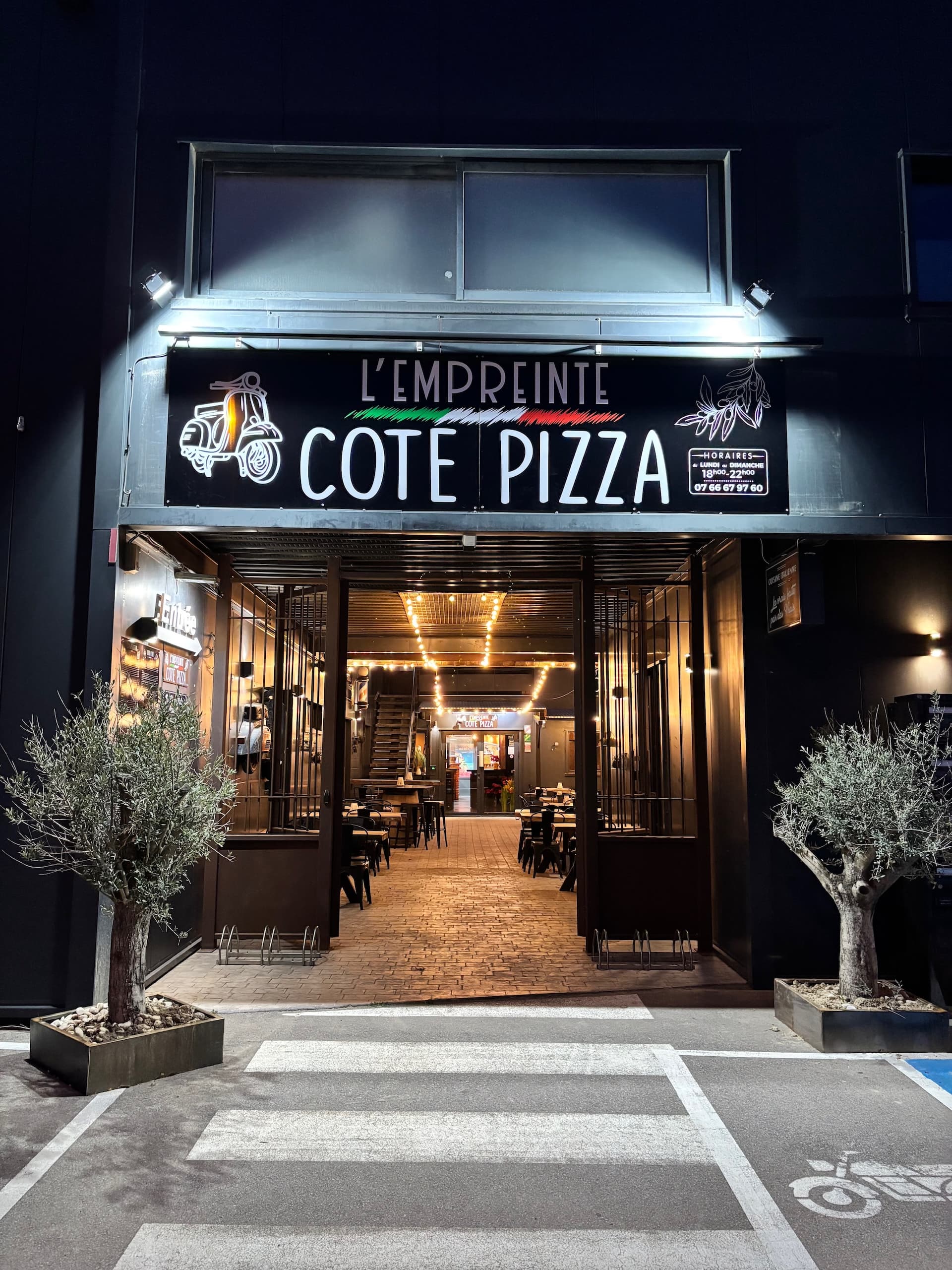 pizzeria facade