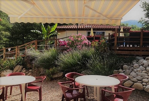 terrasse camping del bosc 2