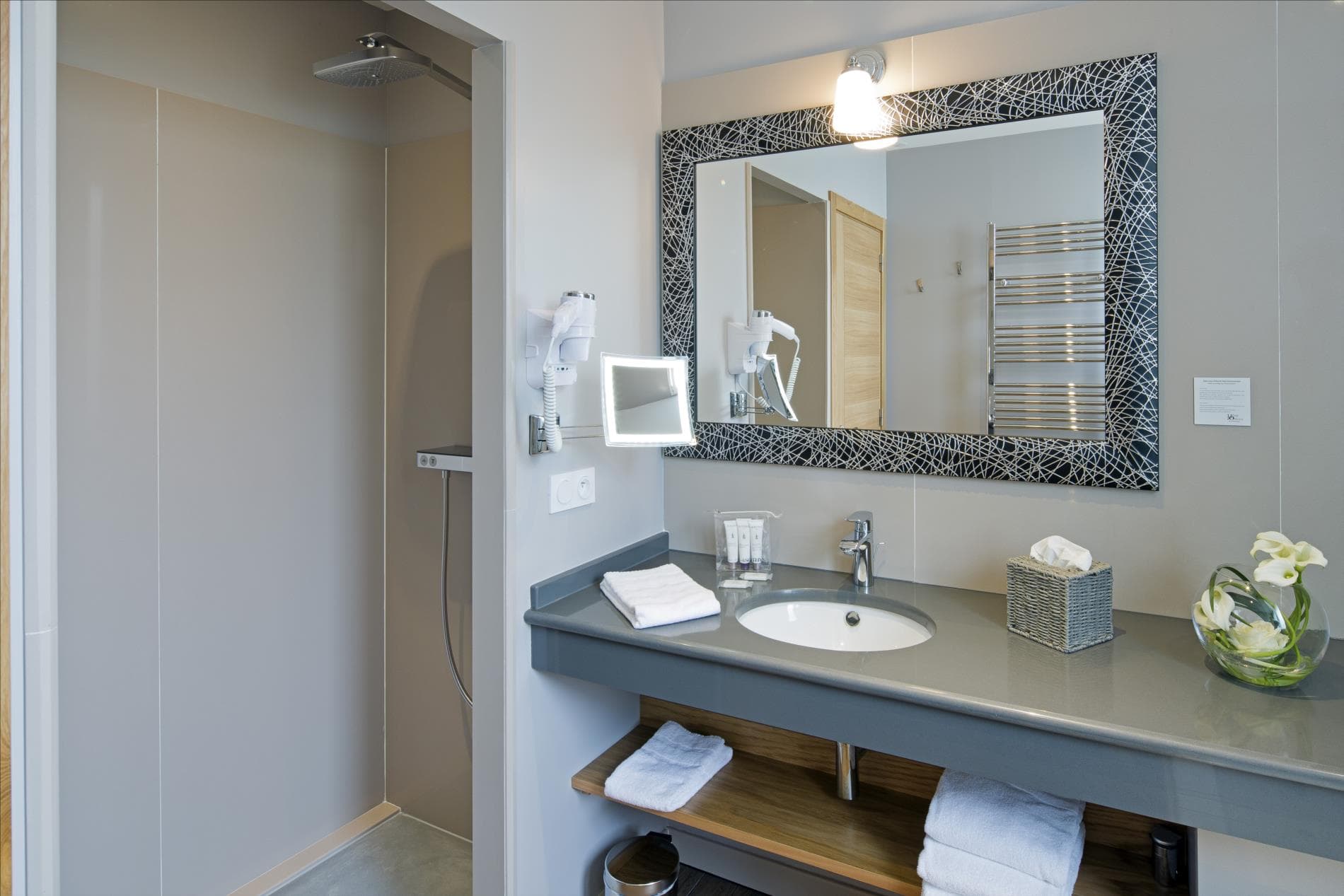 Hôtel d'Orléans SALLE DE BAIN