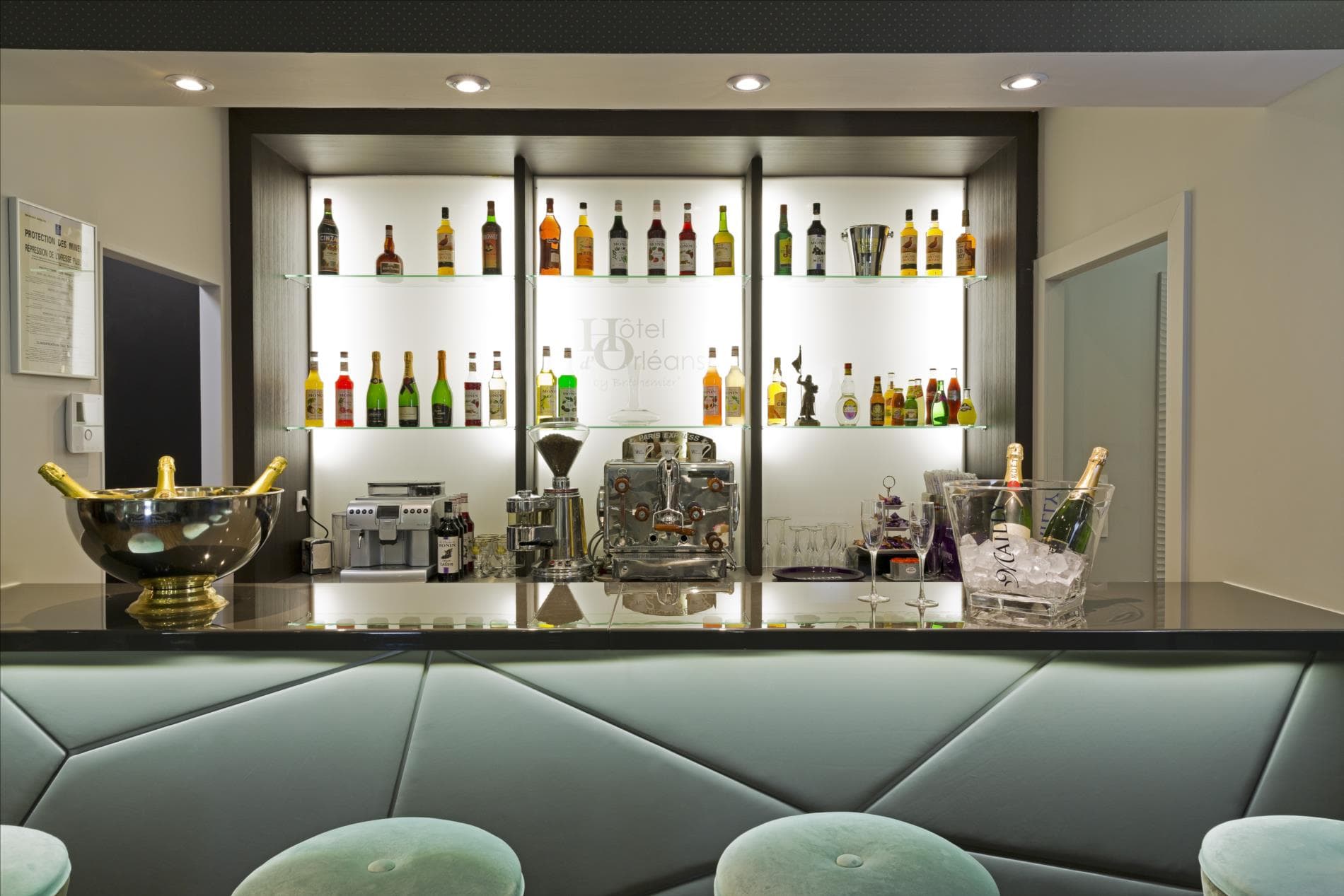 Hôtel d'Orléans BAR